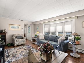 66 Inlet Drive, Lindenhurst NY 11757