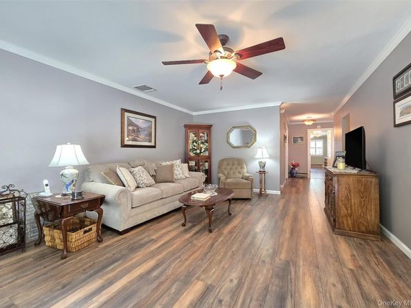106 Cabot Court W 106, Saint James NY 11780
