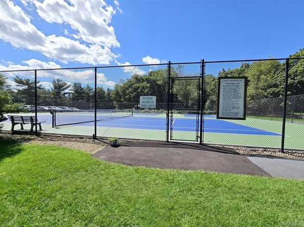 106 Cabot Court W 106, Saint James NY 11780