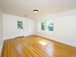 15 Ranger Place, New Rochelle NY 10804