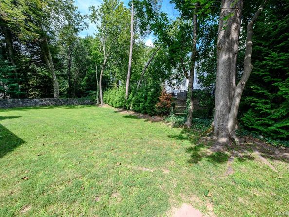 15 Ranger Place, New Rochelle NY 10804