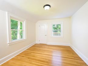 15 Ranger Place, New Rochelle NY 10804