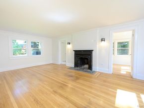 15 Ranger Place, New Rochelle NY 10804