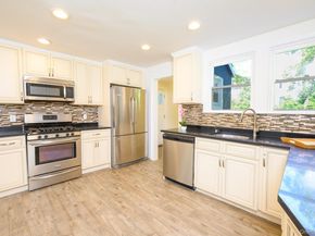 15 Ranger Place, New Rochelle NY 10804