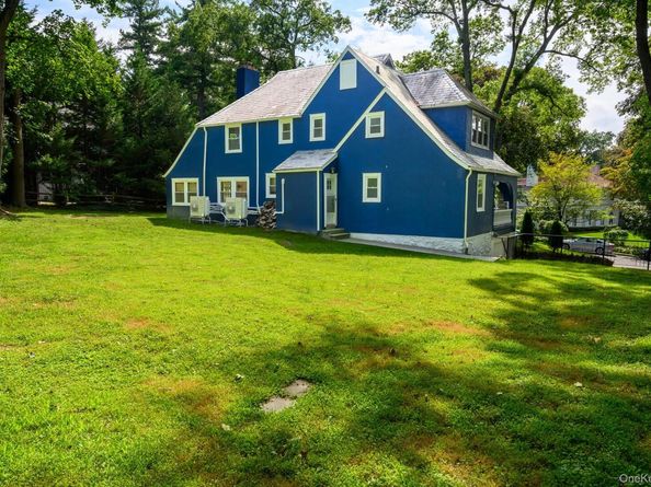 15 Ranger Place, New Rochelle NY 10804