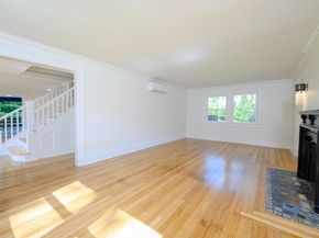 15 Ranger Place, New Rochelle NY 10804