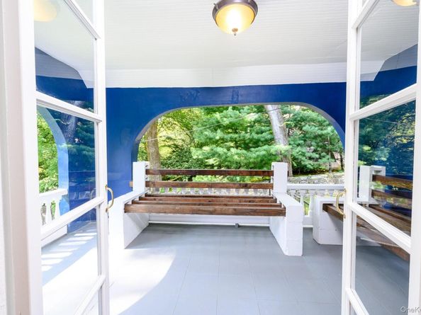 15 Ranger Place, New Rochelle NY 10804