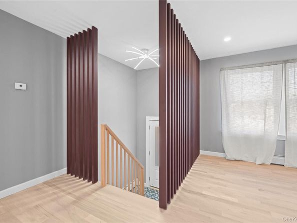 61 Lincoln Avenue, Deer Park NY 11729