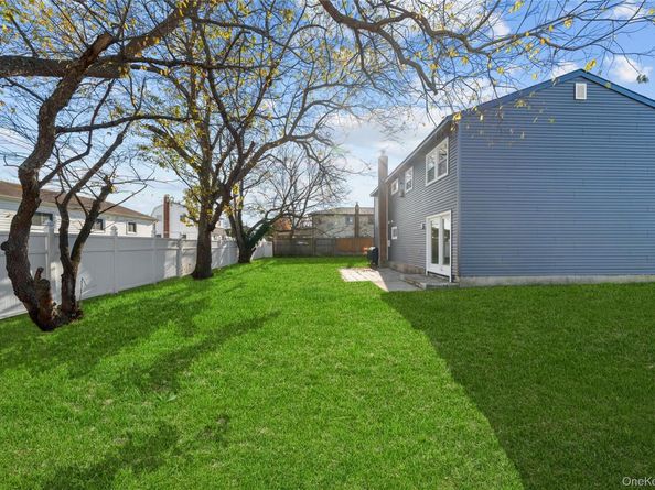 61 Lincoln Avenue, Deer Park NY 11729