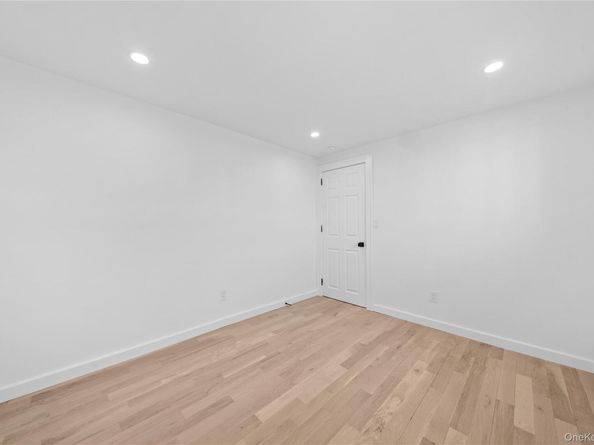 61 Lincoln Avenue, Deer Park NY 11729