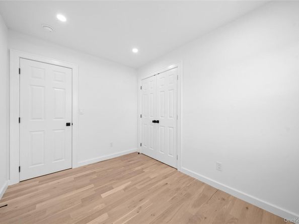 61 Lincoln Avenue, Deer Park NY 11729