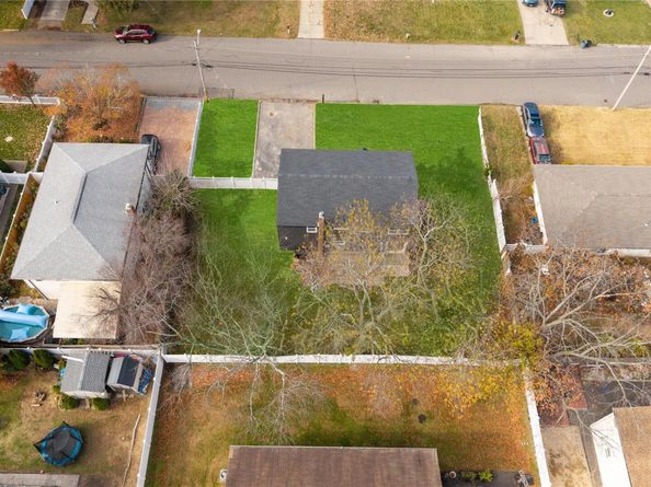 61 Lincoln Avenue, Deer Park NY 11729