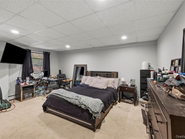 142 Landing Meadow Road, Smithtown NY 11787