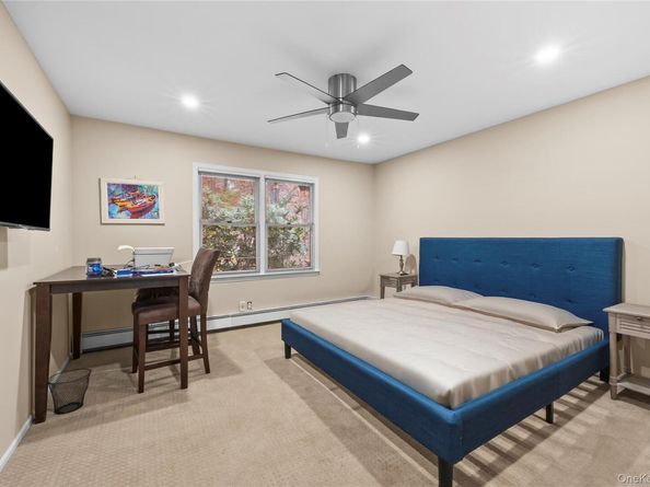 142 Landing Meadow Road, Smithtown NY 11787