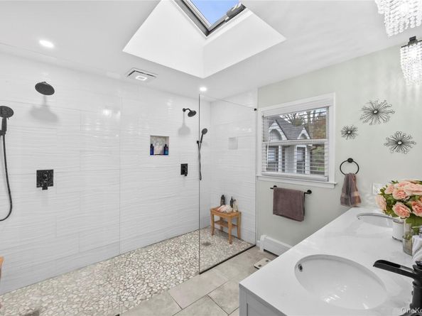 142 Landing Meadow Road, Smithtown NY 11787