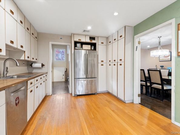 686 Tanwood Drive, West Hempstead NY 11552