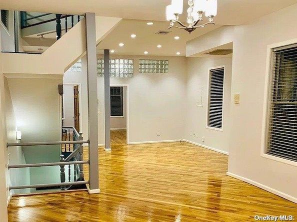 25-54 37 Street, Astoria NY 11103