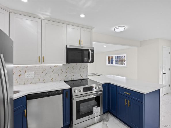 1568 7th Street, West Babylon NY 11704