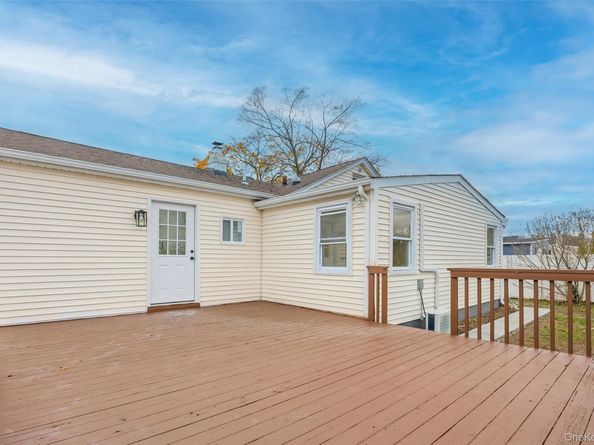 1568 7th Street, West Babylon NY 11704