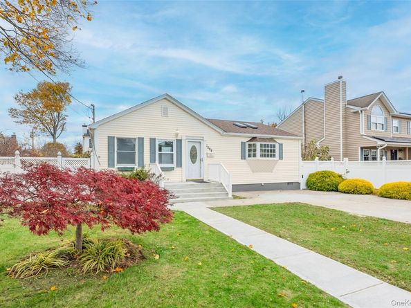 1568 7th Street, West Babylon NY 11704