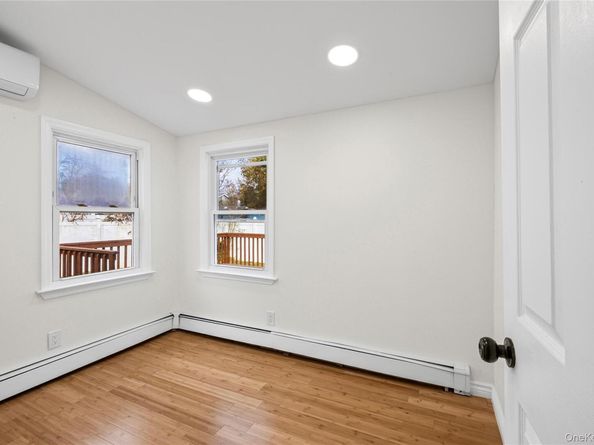 1568 7th Street, West Babylon NY 11704