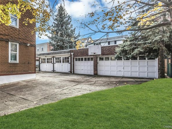 61-22 56th Drive, Maspeth NY 11378