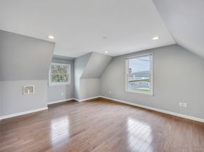 390 Parkside Court, Copiague NY 11726