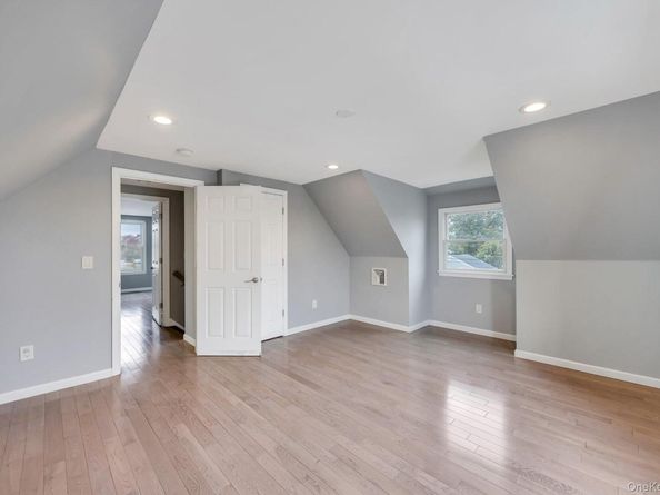 390 Parkside Court, Copiague NY 11726