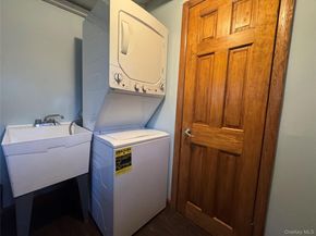 17 Schooner Lane, Baiting Hollow NY 11933