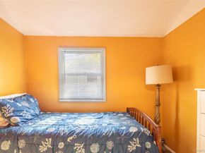 17 Schooner Lane, Baiting Hollow NY 11933