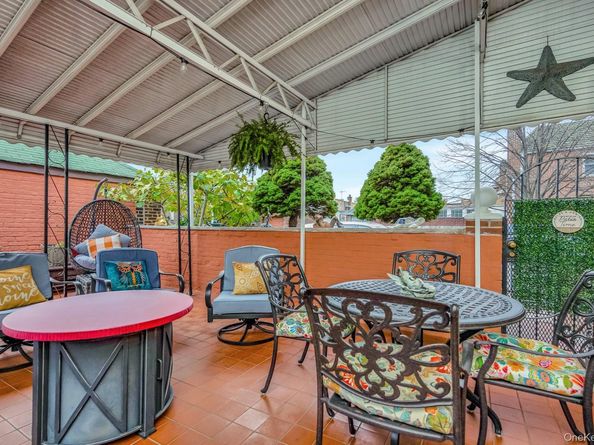 62-02 78th Street, Middle Village NY 11379