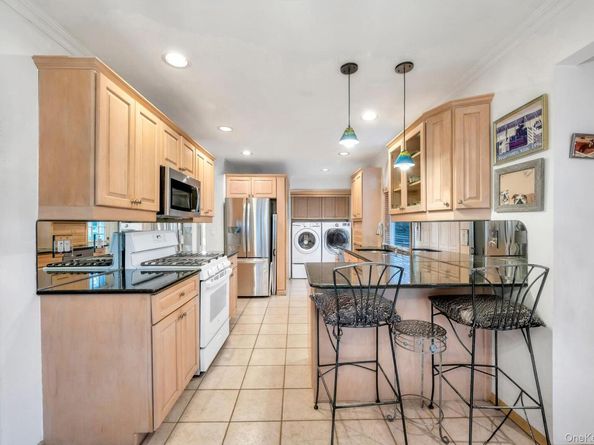 18 Leary Lane, Nesconset NY 11767