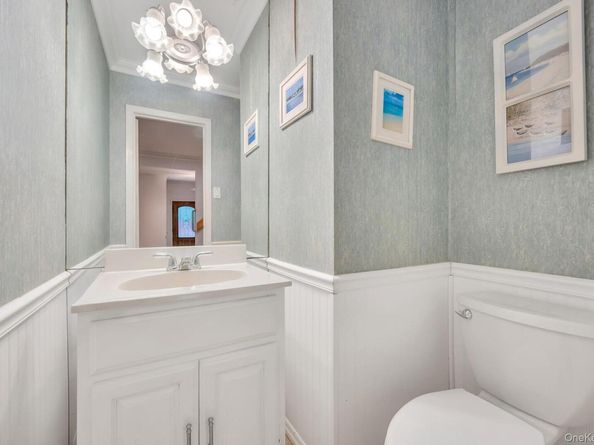 18 Leary Lane, Nesconset NY 11767