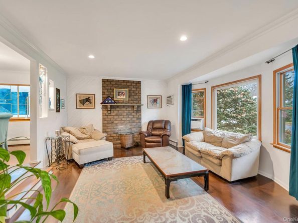 18 Leary Lane, Nesconset NY 11767