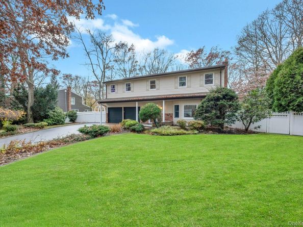 18 Leary Lane, Nesconset NY 11767