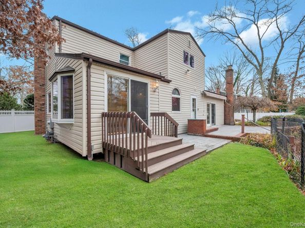 18 Leary Lane, Nesconset NY 11767