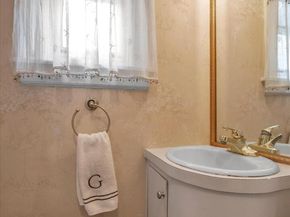 3 Station Road, Great Neck NY 11023