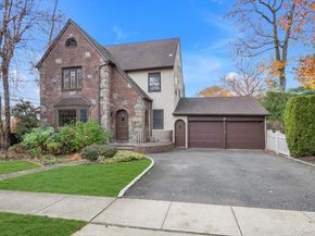 3 Station Road, Great Neck NY 11023