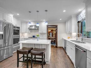 3 Station Road, Great Neck NY 11023