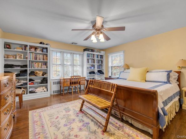 3 Station Road, Great Neck NY 11023