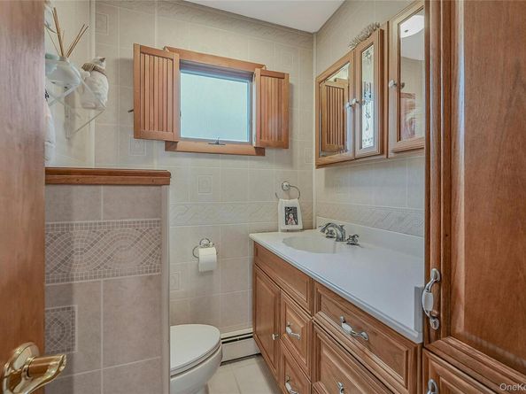 66 Rosemary Place, East Islip NY 11730