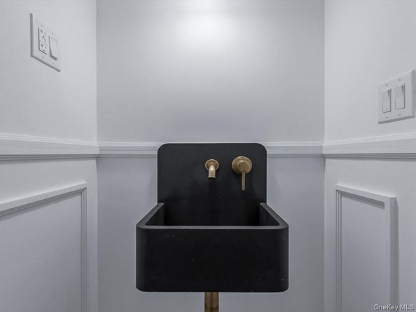 753 Hancock Street Street HSE, Brooklyn NY 11233