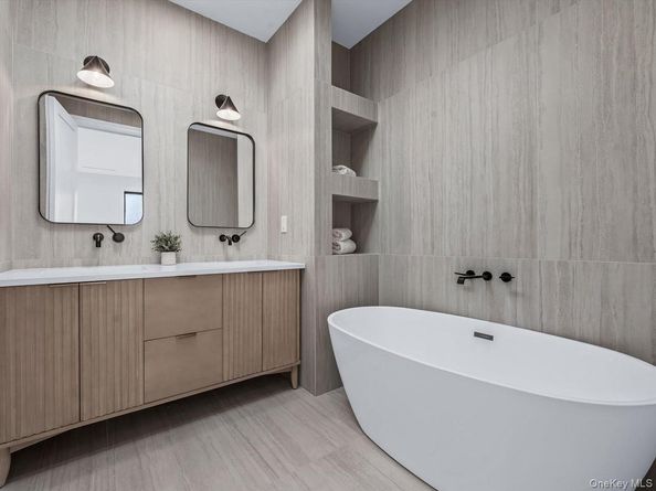 753 Hancock Street Street HSE, Brooklyn NY 11233