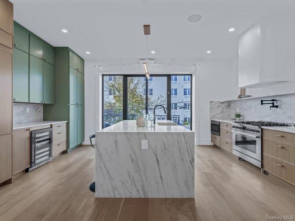 753 Hancock Street Street HSE, Brooklyn NY 11233