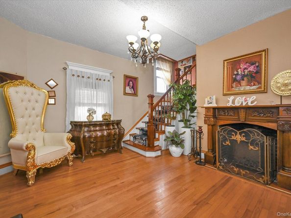 8817 190th Street, Hollis NY 11423