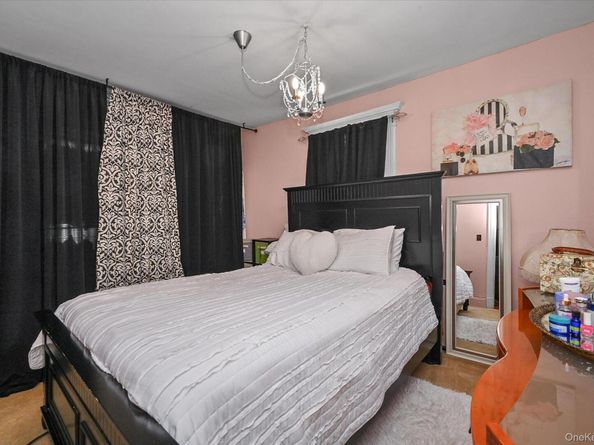 8817 190th Street, Hollis NY 11423