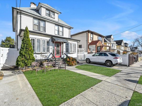 8817 190th Street, Hollis NY 11423