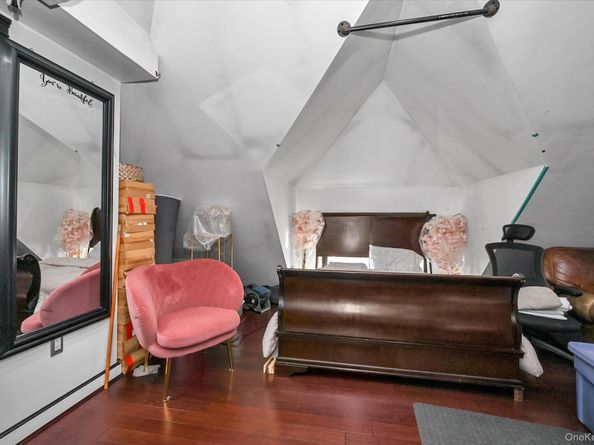 8817 190th Street, Hollis NY 11423