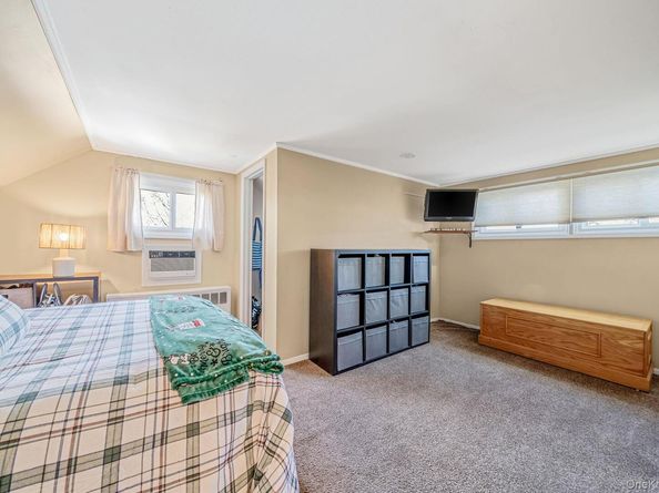 32 Rockledge Drive, Shirley NY 11967