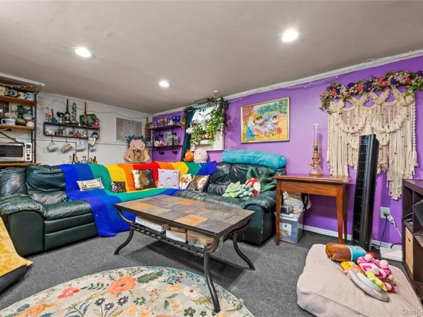 7516 180th Street, Fresh Meadows NY 11366